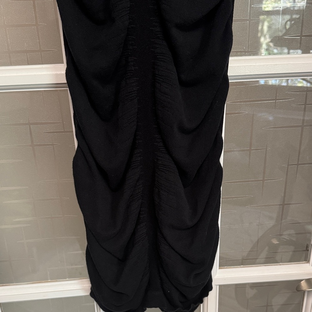 Hugo Boss Elegant Black Sleeveless Dress - Picture 7 of 9